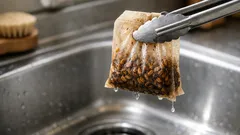 捨てないで正解、使い終わった麦茶パックでキッチンのちょい掃除をする方法