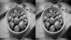 冷凍里芋で下ごしらえなし：ちくわの旨みが染みる甘辛「里芋の煮物」（煮崩れしにくいコツも）