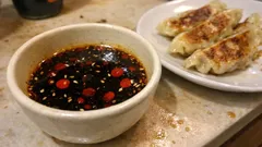 混ぜるだけ30秒：餃子がもっとおいしくなる定番「自家製たれ」の作り方