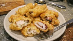 タレいらずで止まらない、沖縄のウチナー天ぷら（魚＆イカ）—衣にだしを効かせる作り方