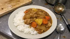 はちみつと牛乳でまろやかに—子どもが喜ぶ具だくさん甘口カレーの作り方