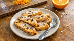 混ぜて焼くだけ：オレンジ香るしっとりソフトビスコッティ（チョコチップ入り）