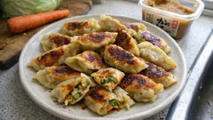 にんにくなしでやさしい味。味噌コク野菜餃子をフライパンでこんがり