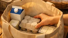 卵パックは上より下が正解？スーパーの袋詰めで割れにくくする4つのコツ