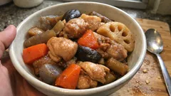 干し椎茸の戻し汁で旨みアップ：ほっと落ち着く筑前煮の基本レシピ