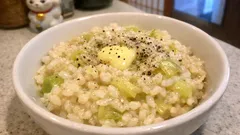 ポロねぎの甘みが主役：野菜だしで作るやさしいリゾット（白ワイン香る）