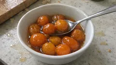 はちみつ金柑のシロップ煮：種は紙パックにまとめて、ふっくらやさしい甘さに