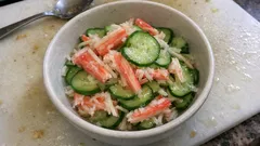 ほぼタラバガニでカニ酢風に。きゅうりとゆず香るさっぱり酢の物、混ぜて冷やすだけ