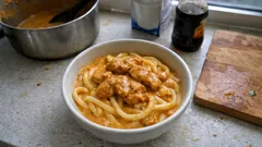 残りのバターチキンカレーで簡単!牛乳でまろやかクリーミーカレーうどん(鍋ひとつ)